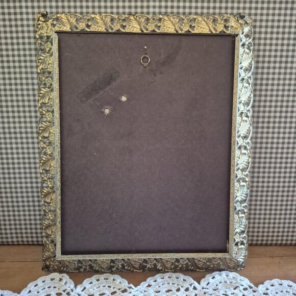Set of 2 Antique Brass Picture Frames 8x10 & 3.5x5 - Picture 13 of 15